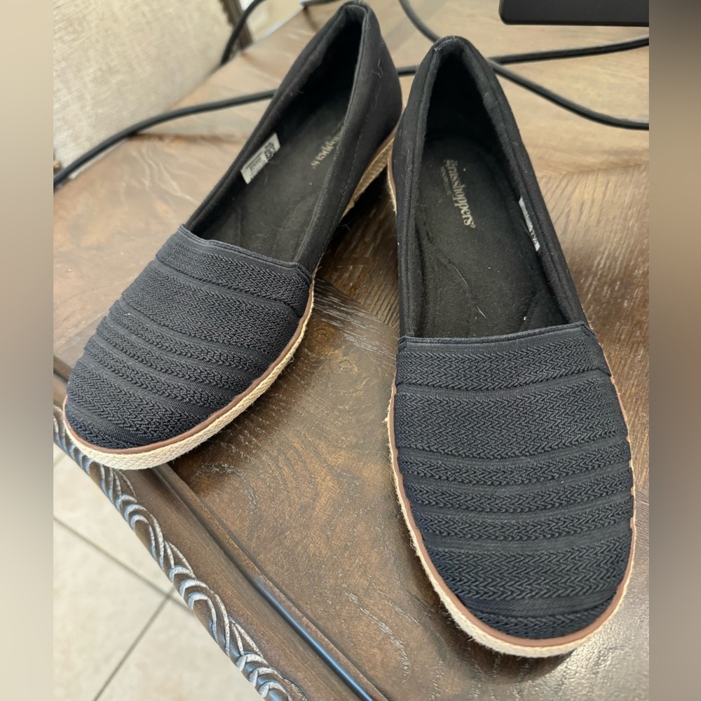 NWOT Grasshoppers by Keds Size 7.5 Women’s Wedge, Black